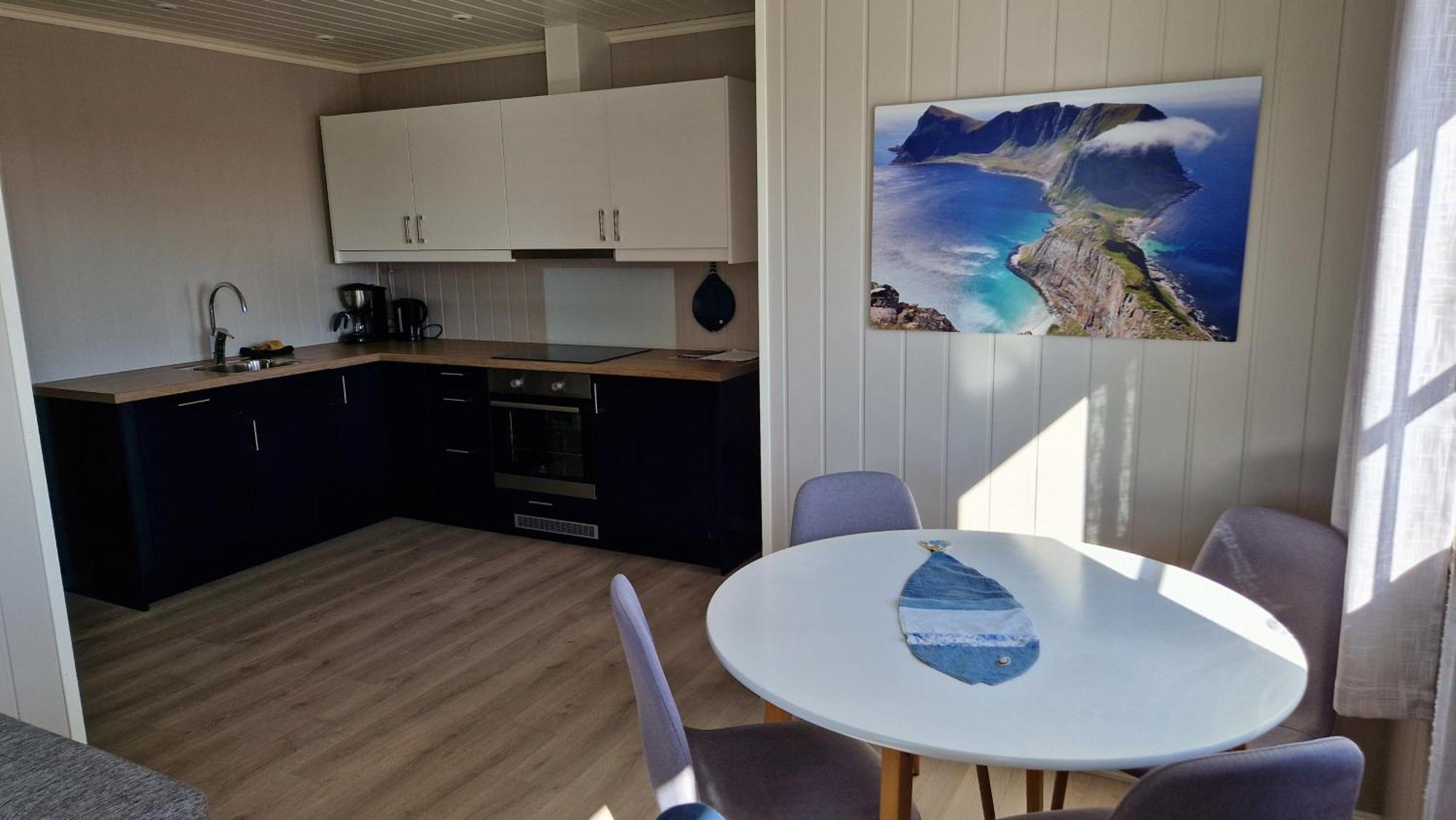 Bensvik Brygge Apartment Vaeroy Exterior photo
